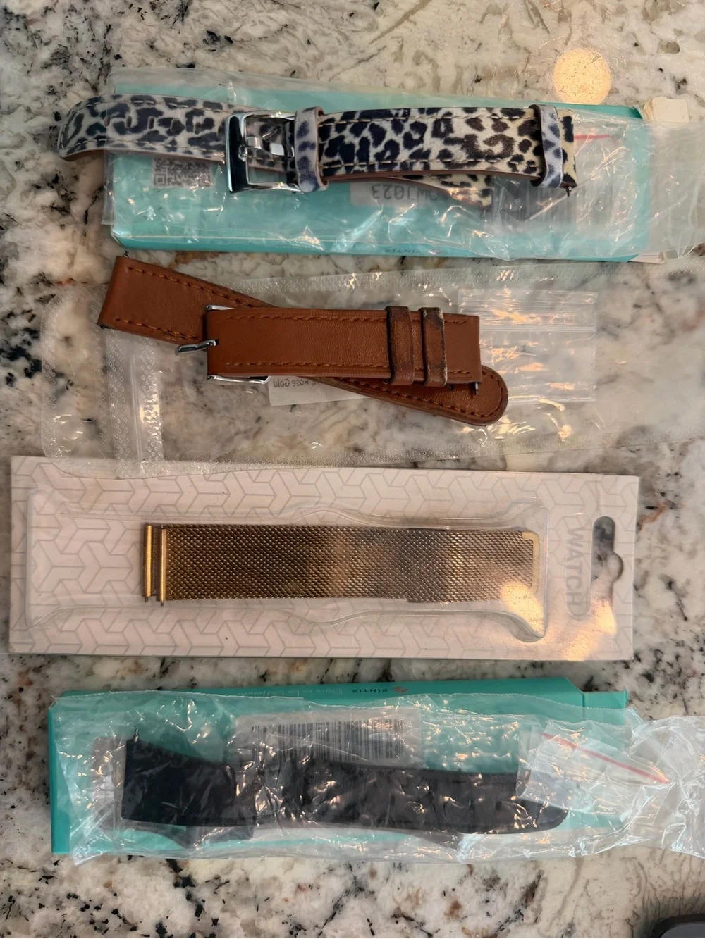 Garmin Venu Smartwatch with extra bands